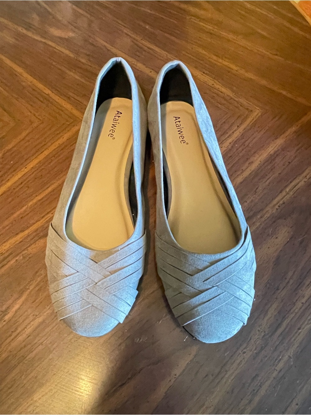 Ataiwee Gray Women's Slip-On Weave Flats